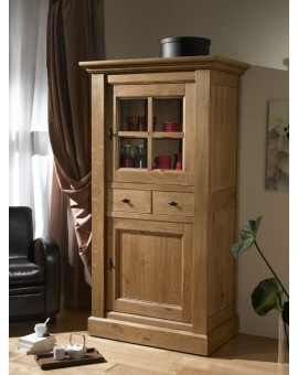 Homme debout vitrine